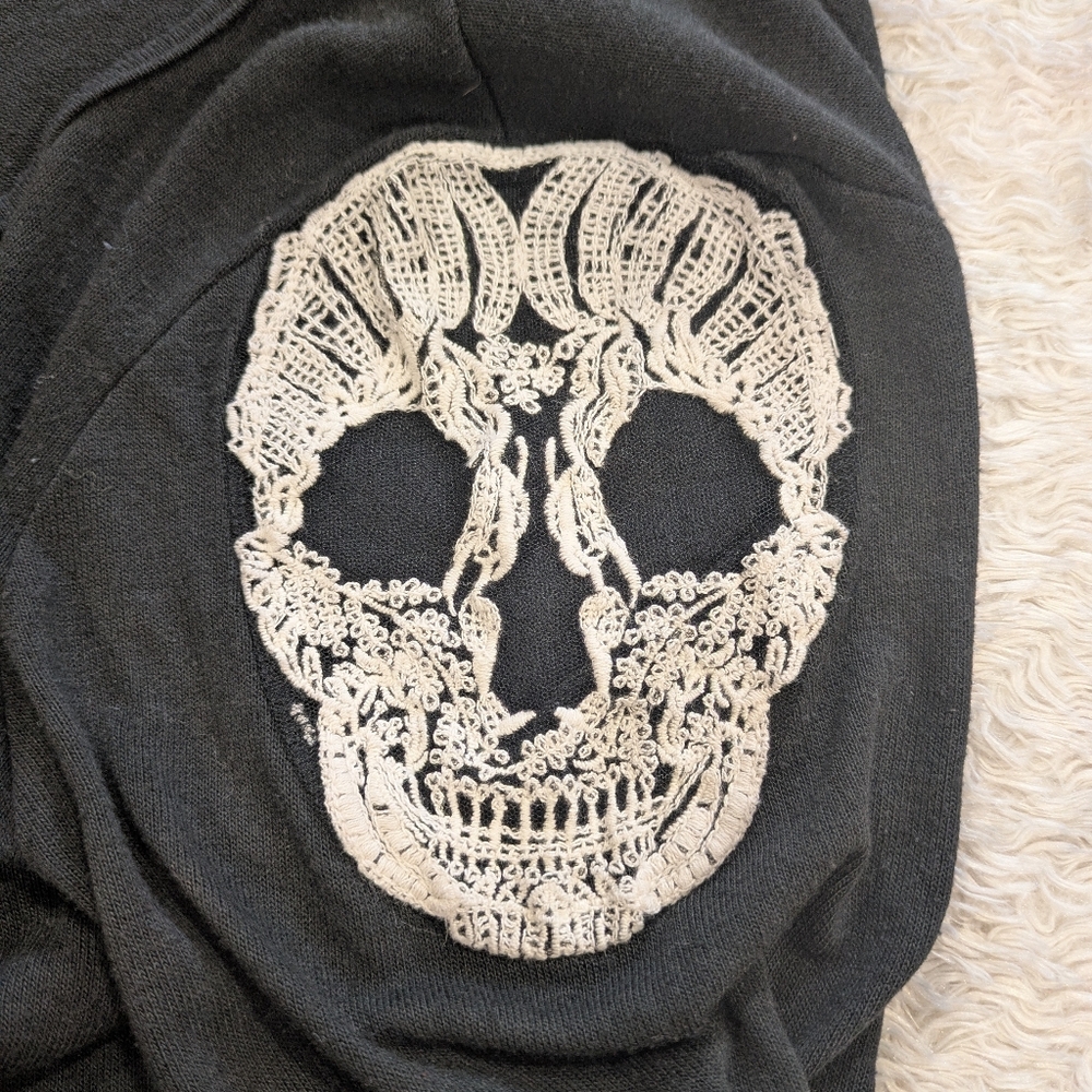 Sugar Skull Shoulder Applique Longsleeve Top by Midnight Hour Sz Lg